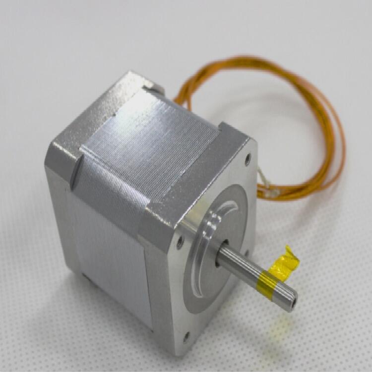 在高低溫試驗箱內(nèi)做測試研究用的耐-40℃低溫步進(jìn)電機